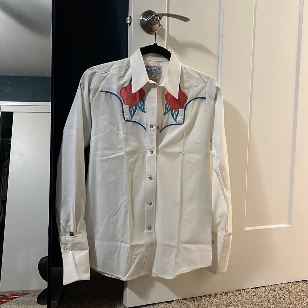 Rockmount Stitched button up. Great condition!